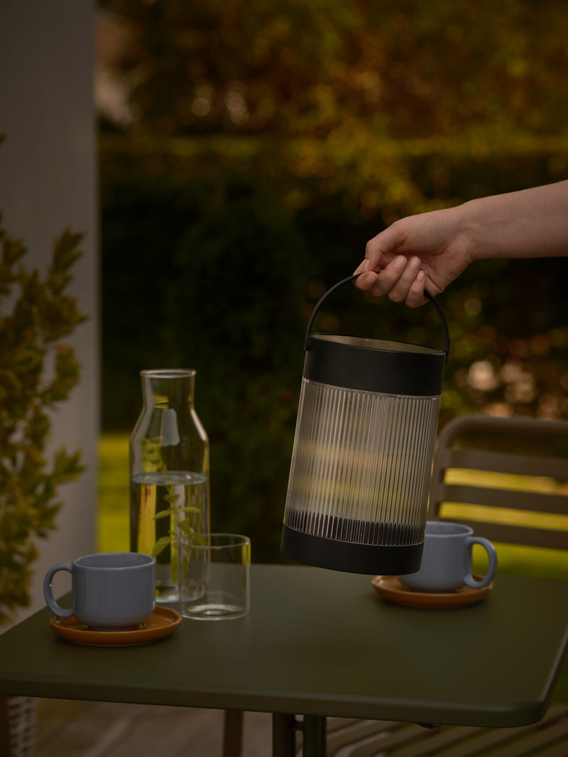 Chargez l'image dans la visionneuse de la galerie, Candeeiro de mesa portátil solar, sem fios, com bateria, exterior e interior, em preto - Coupar - Nordlux