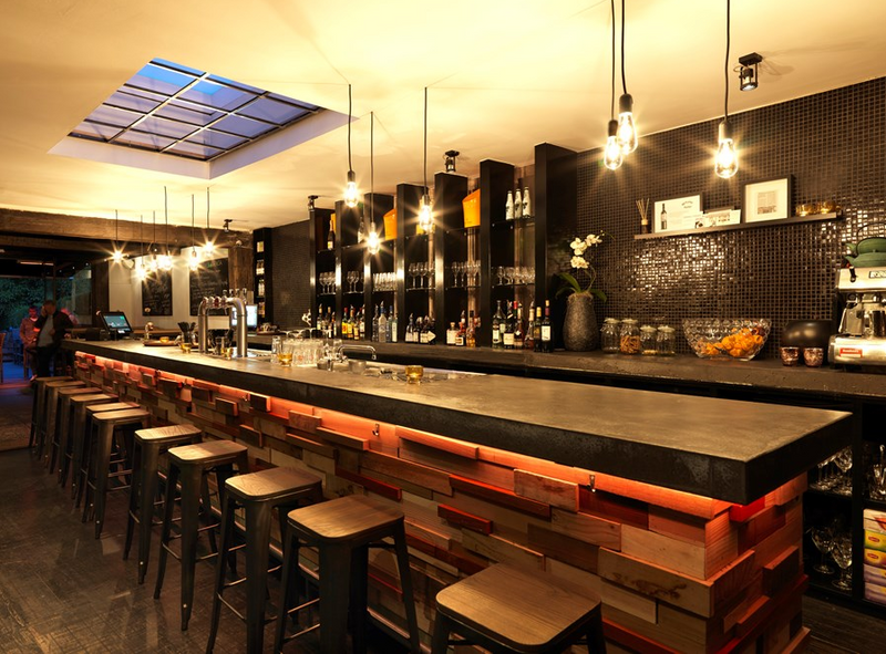 Carregue imagem no visualizador da galeriaLÂMPADA VINTAGE TOLEDO RETRO GLS CLEAR LED SYLVANIA 4.5W/2700K 470LM E-27