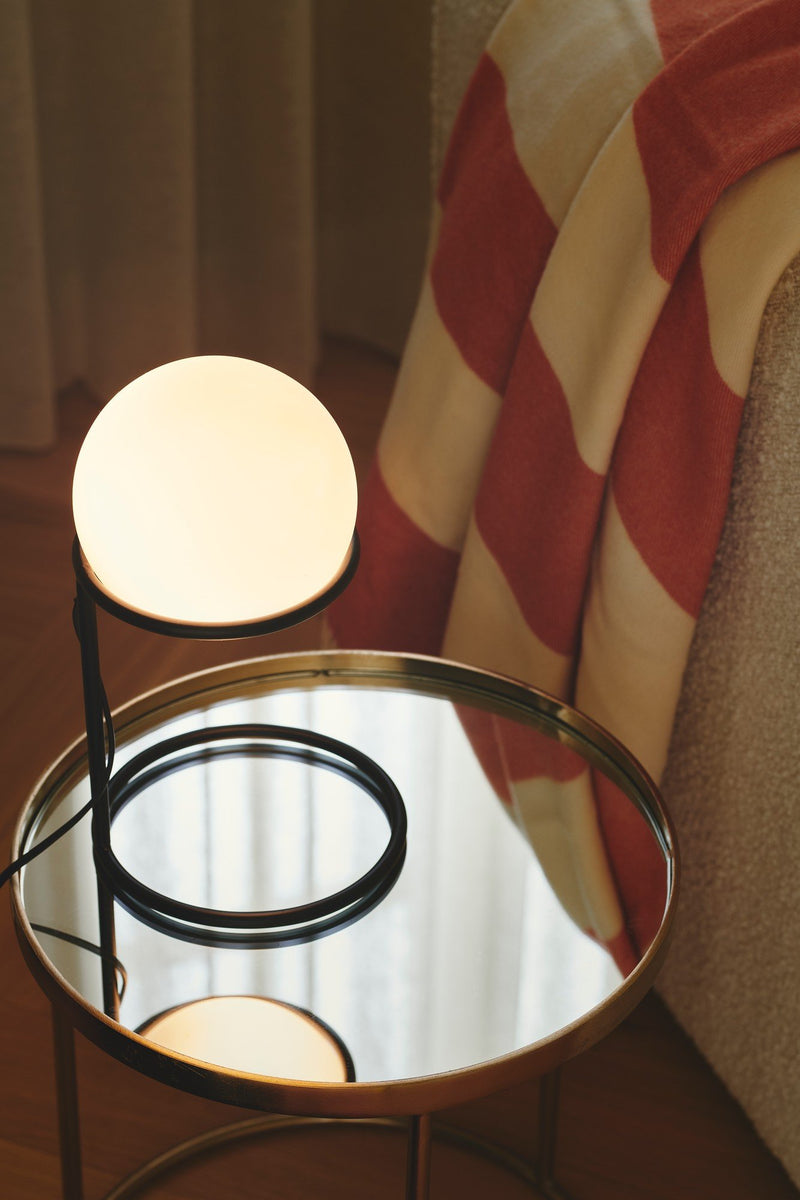 Carregue imagem no visualizador da galeriaCandeeiro de Mesa com Globo de Vidro Ajustável WILSON NORDLUX
