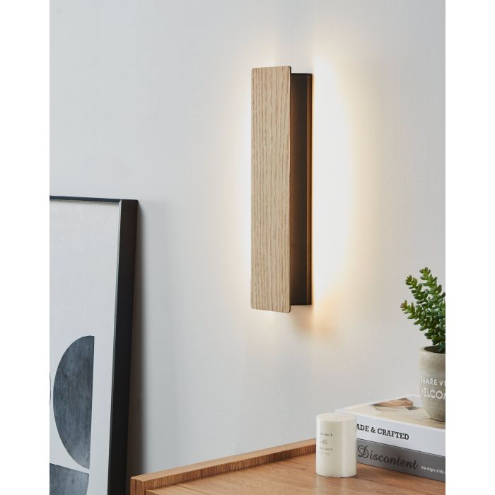 Load image into Gallery viewer, Aplique de Parede LED com Madeira e Aço Preto ZUBIALDE EGLO

