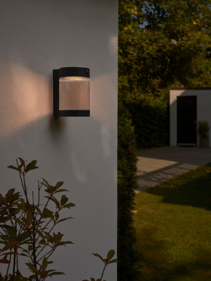 Carregue imagem no visualizador da galeriaAplique de Parede Solar Preto COUPAR NORDLUX
