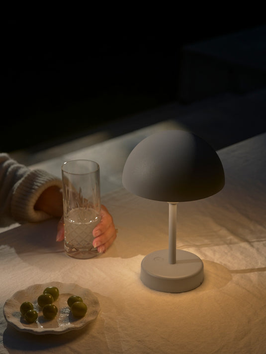 Candeeiro de Mesa LED com Dimerização e Base de Carregamento ELLEN NORDLUX