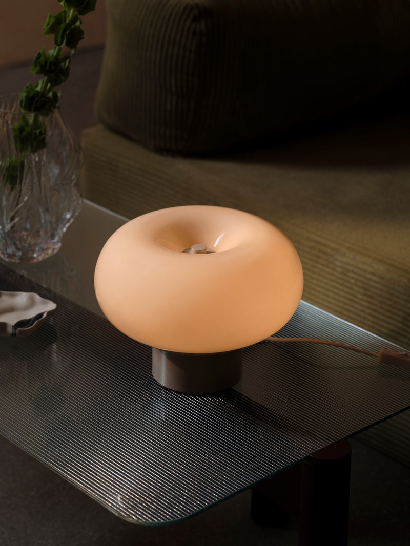 Carregue imagem no visualizador da galeriaCandeeiro de Mesa em Vidro Bege MALTI NORDLUX
