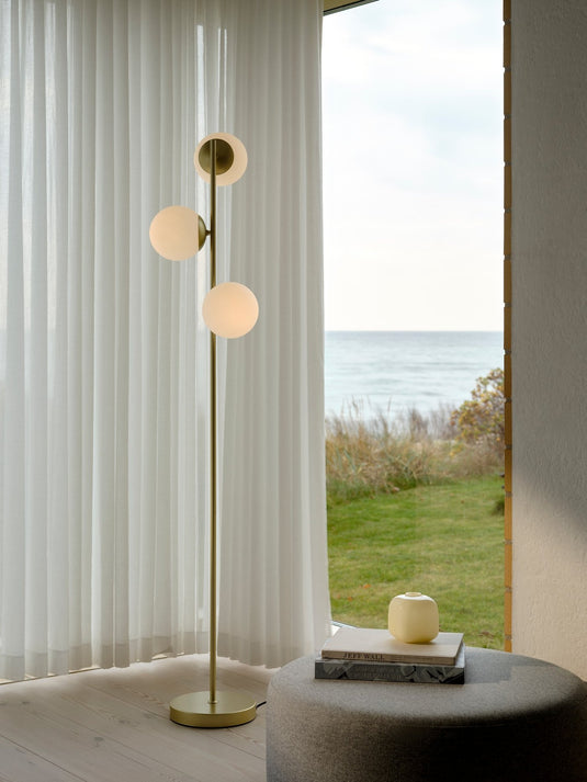 Candeeiro de Pé com Vidro Opalino Branco LILLY NORDLUX