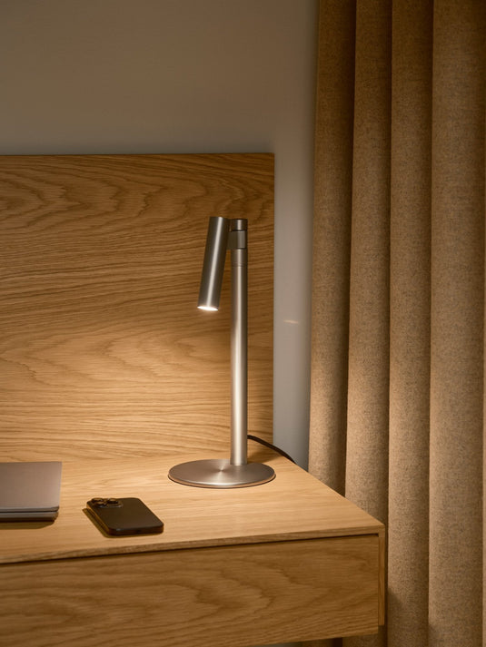 Candeeiro de Mesa Minimalista em Cromo Satinado Makoto NORDLUX