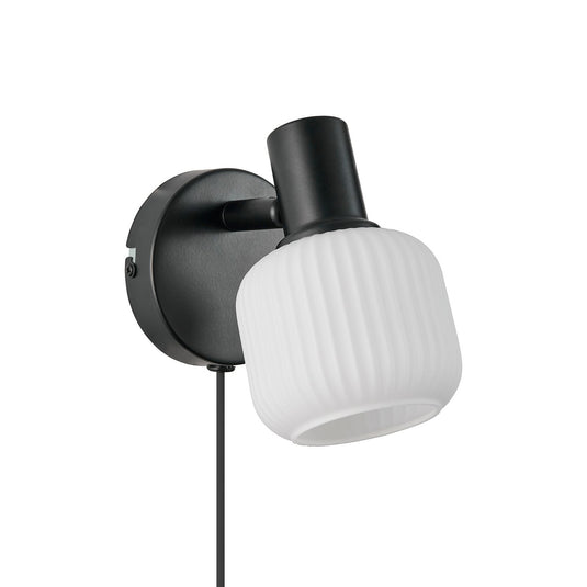 Aplique de Parede Preto com Vidro Opalino Milford Mini NORDLUX