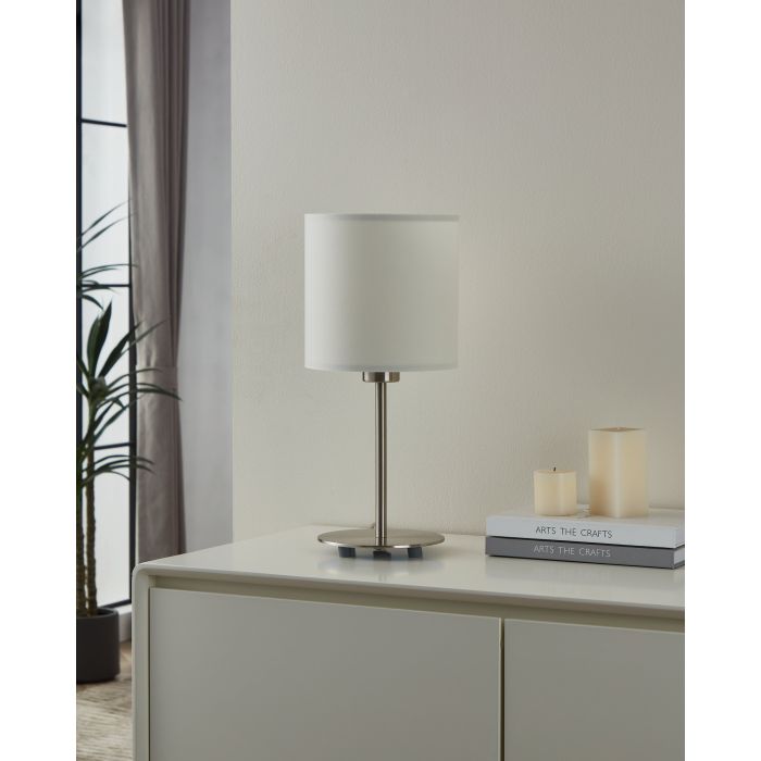Cargue la imagen en el visor de la galería, Candeeiro de Mesa com Base Níquel Mate e Abajur Têxtil Branco PASTERI EGLO
