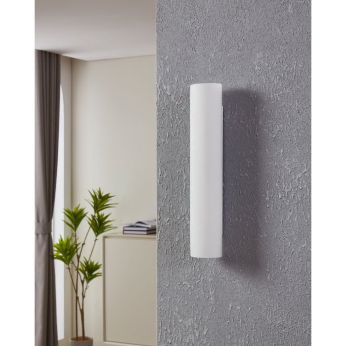 Carregue imagem no visualizador da galeriaAplique de Parede Tubular em Vidro Opalino Branco ZOLA EGLO
