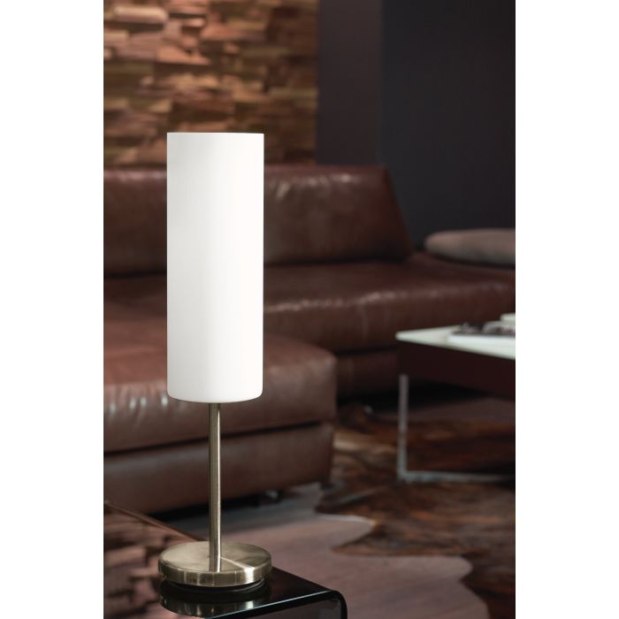 Carregue imagem no visualizador da galeriaCandeeiro de Mesa com Base Metálica Níquel Mate e Abajur em Vidro Branco TROY 3 EGLO
