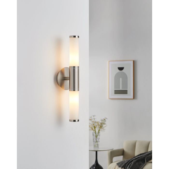 Load image into Gallery viewer, Aplique de Parede LED com Difusor em Vidro Opalino PALMERA EGLO
