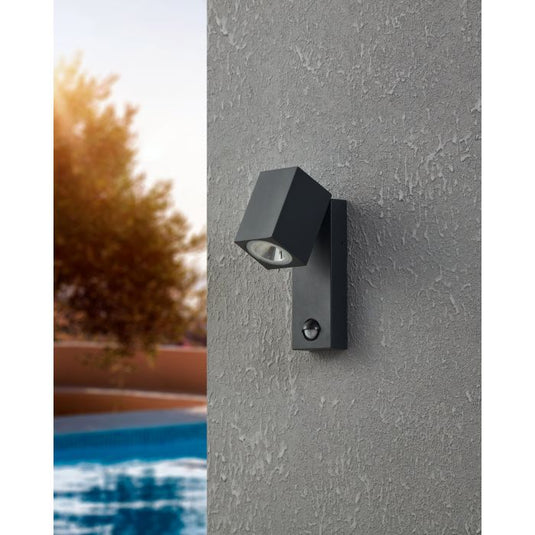 Aplique de Parede Exterior com Sensor de Movimento SAKEDA EGLO