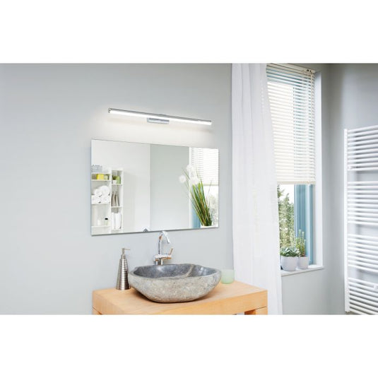 Aplique de Parede LED com Painel Branco e Metal Cromado VADUMI EGLO