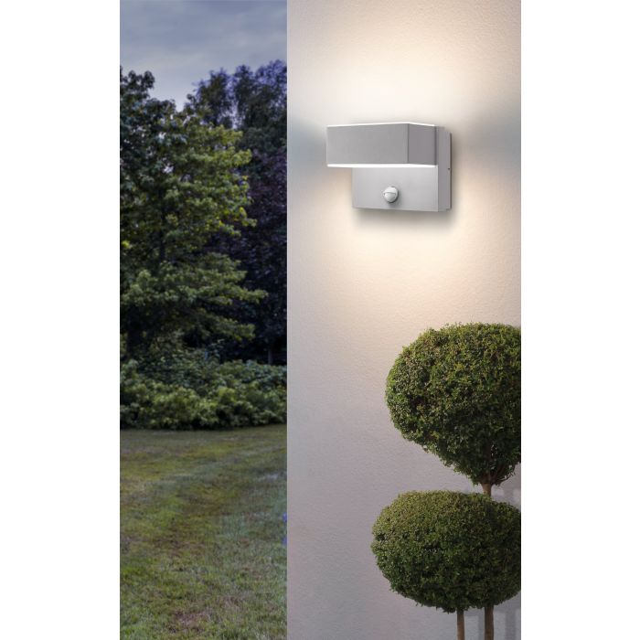 Load image into Gallery viewer, Aplique de Parede Exterior com Sensor de Movimento AZZINANO EGLO
