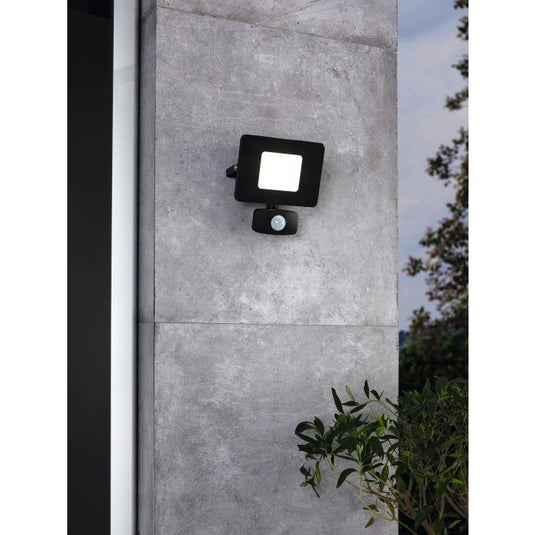 Projetor de Exterior com Sensor de Movimento FAEDO 3 EGLO