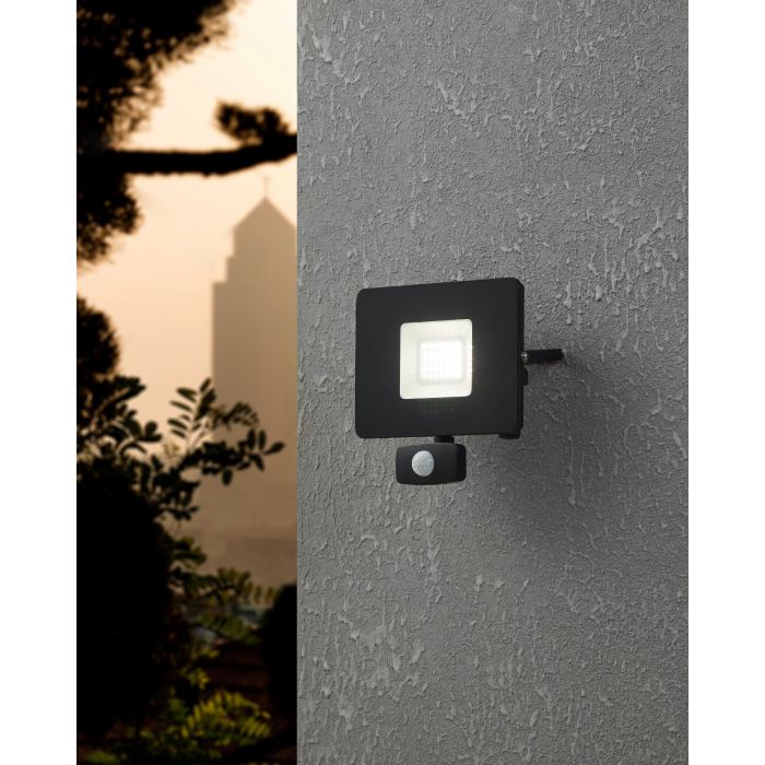 Load image into Gallery viewer, Projetor de Exterior com Sensor de Movimento FAEDO 3 EGLO
