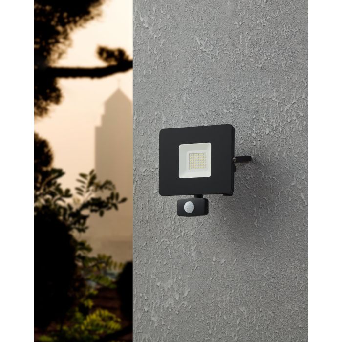Load image into Gallery viewer, Projetor de Exterior com Sensor de Movimento FAEDO 3 EGLO
