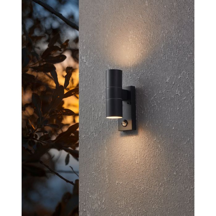 Load image into Gallery viewer, Aplique LED Exterior com Sensor de Movimento em Aço Zincado RIGA 5 EGLO
