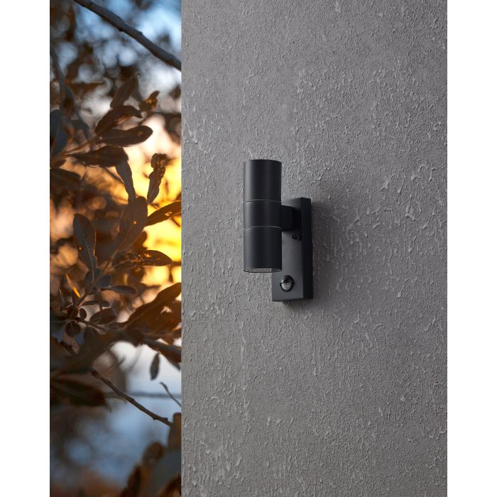 Load image into Gallery viewer, Aplique LED Exterior com Sensor de Movimento em Aço Zincado RIGA 5 EGLO
