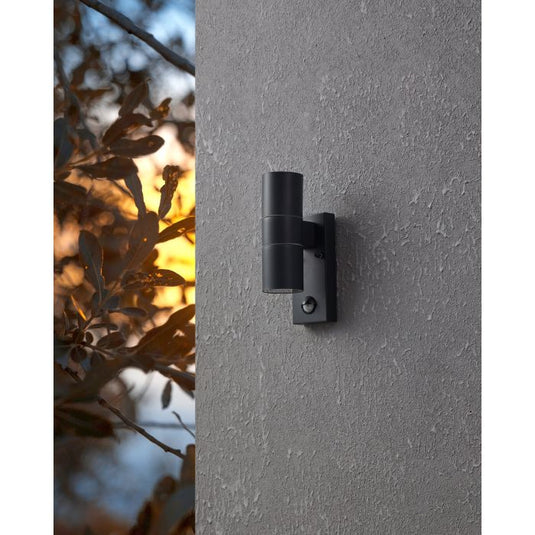 Aplique LED Exterior com Sensor de Movimento em Aço Zincado RIGA 5 EGLO