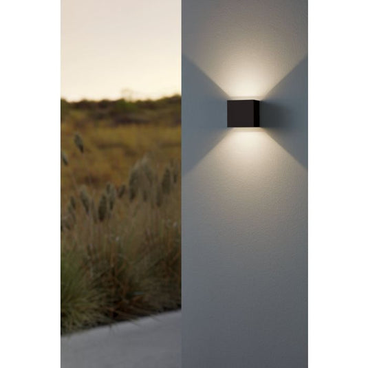 Aplique de Exterior LED com Painéis Ajustáveis Preto CALPINO EGLO
