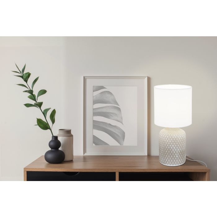Chargez l'image dans la visionneuse de la galerie, Candeeiro de Mesa com Base em Cerâmica Cinzenta e Abajur Branco BELLARIVA EGLO
