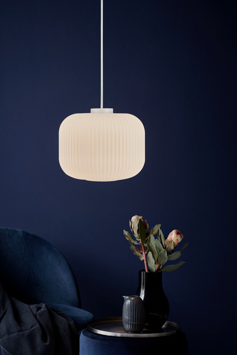 Load image into Gallery viewer, Candeeiro de Teto Suspenso em Vidro Opalino Branco Milford NORDLUX
