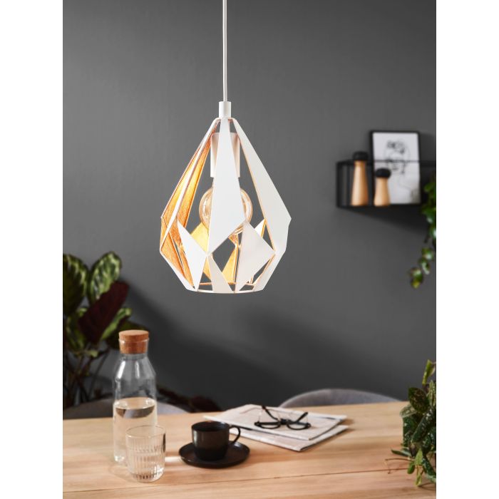 Carregue imagem no visualizador da galeriaCandeeiro de teto suspenso com abajur de metal branco e interior dourado CARLTON 1 EGLO
