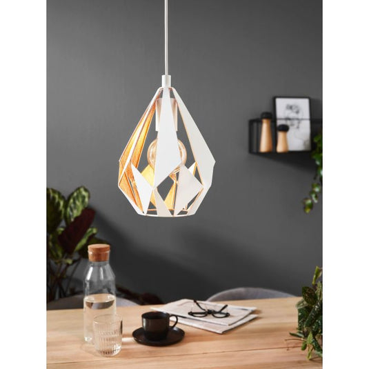 Candeeiro de teto suspenso com abajur de metal branco e interior dourado CARLTON 1 EGLO