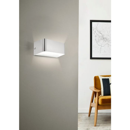 Aplique de Parede LED com Corpo Cubo Níquel Mate SANIA 4 EGLO