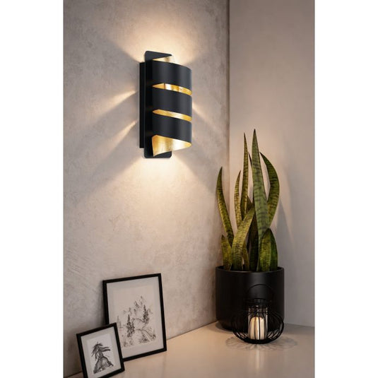 Aplique de Parede em Espiral Preto com Interior Dourado ELIZONDO EGLO