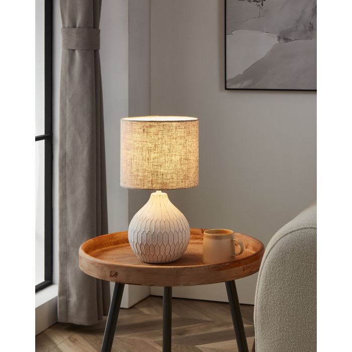 Chargez l'image dans la visionneuse de la galerie, Candeeiro de Mesa com Base em Cerâmica e Abajur de Tecido Castanho Pálido BELLARIVA 3 EGLO
