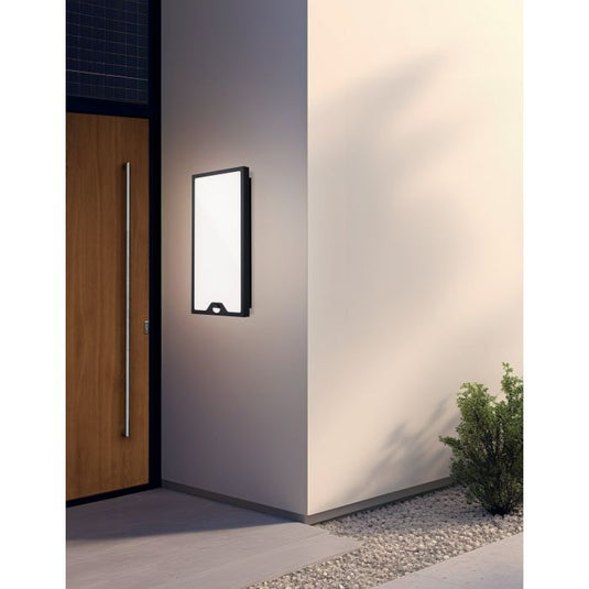 Aplique de Parede Exterior com Sensor de Movimento CASAZZA EGLO