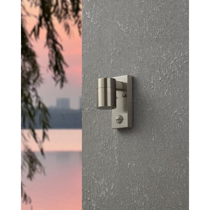 Load image into Gallery viewer, Aplique LED Exterior com Sensor Movimento e Vidro Transparente RIGA 5 EGLO
