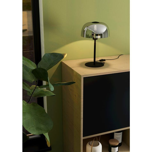 Candeeiro de Mesa com Base em Metal Preto e Abajur em Vidro Fumado SOLO 2 EGLO