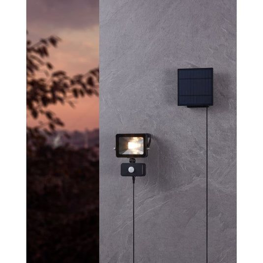Candeeiro solar com sensor de movimento e painel solar VILLAGRAPPA EGLO