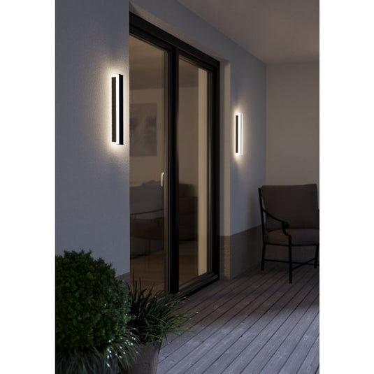 Aplique de Parede Exterior Preto com LED NEVIANO EGLO