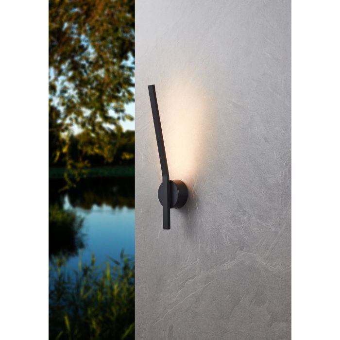 Cargue la imagen en el visor de la galería, Aplique de Parede Exterior Preto com LED Integrado TAPARITA EGLO
