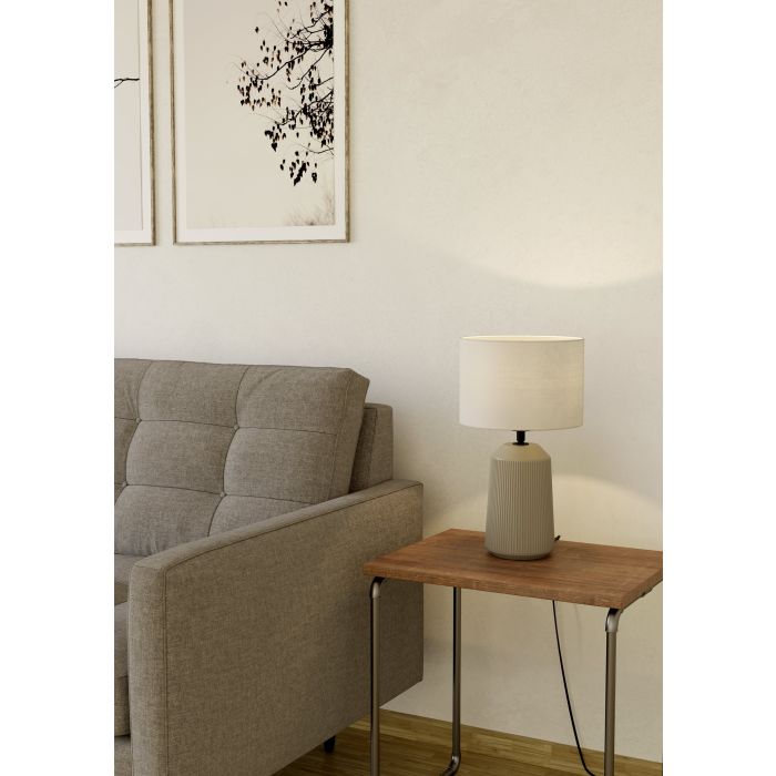Load image into Gallery viewer, Candeeiro de Mesa com Base de Cerâmica e Abajur em Tecido CAPALBIO EGLO
