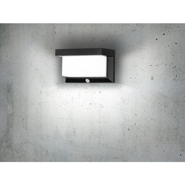 Load image into Gallery viewer, Candeeiro solar de parede preto e branco UTRERA EGLO
