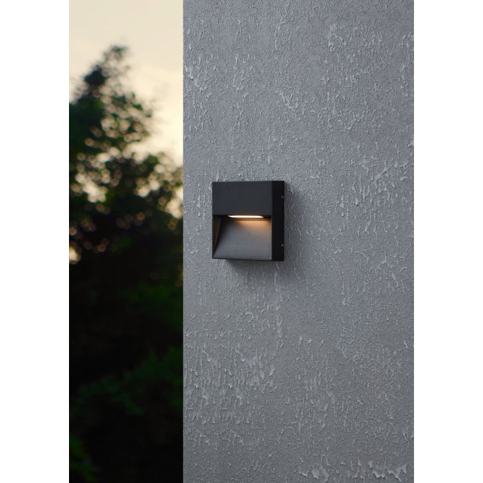 Carregue imagem no visualizador da galeriaAplique de Parede Exterior LED com Luz Ajustável MARUGGIO EGLO
