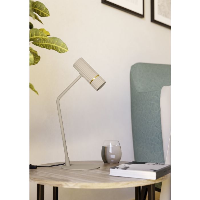 Chargez l'image dans la visionneuse de la galerie, Candeeiro de Mesa com Soquete GU10 e Detalhes em Latão Escovado CAMINIA EGLO
