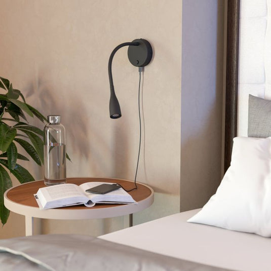 Aplique de Parede com Braço Flexível e USB OLIVANDINO EGLO