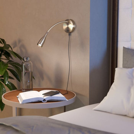 Aplique de Parede LED com Braço Flexível e USB OLIVANDINO EGLO
