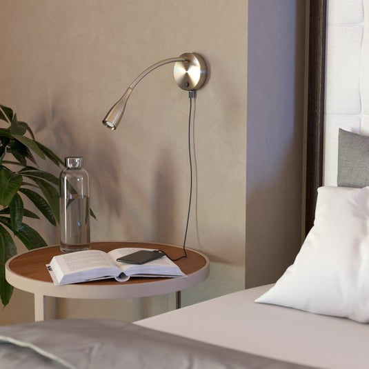 Aplique de Parede LED com Braço Flexível e USB OLIVANDINO EGLO