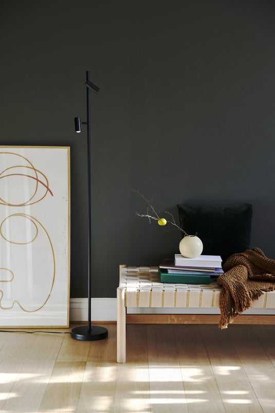 Candeeiro de Pé Preto com Cabeça Ajustável e LED Regulável OMARI NORDLUX