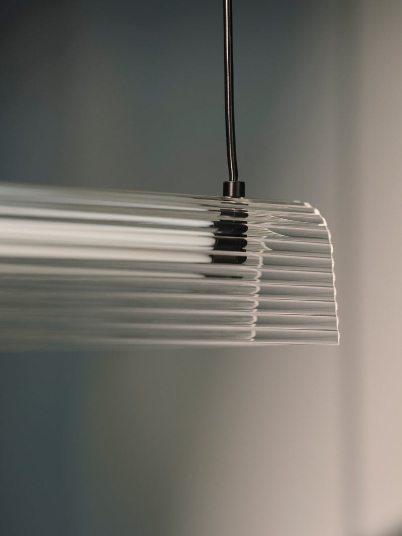 Cargue la imagen en el visor de la galería, Candeeiro Suspenso Preto com Cúpula Acrílica ALIANI NORDLUX
