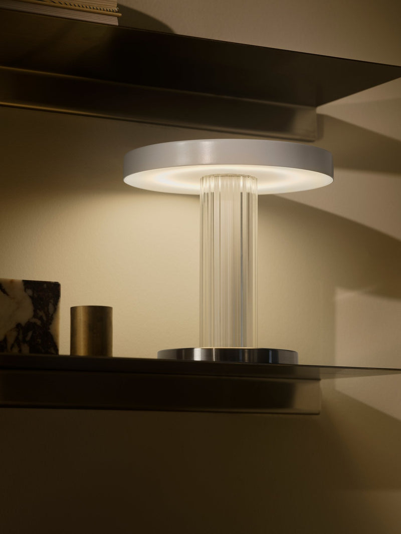 Carregue imagem no visualizador da galeriaCandeeiro de Mesa Portátil Branco TREZZI NORDLUX
