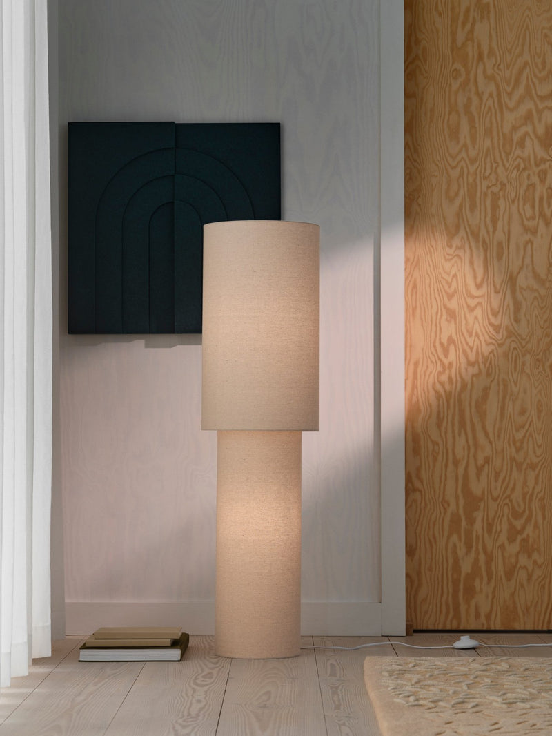 Carregue imagem no visualizador da galeriaCandeeiro de Pé com Abajur em Linho Bege IZARA NORDLUX
