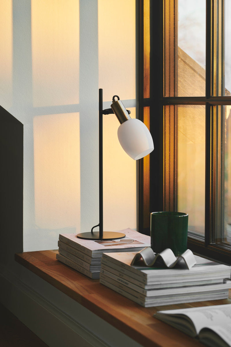Carregue imagem no visualizador da galeriaCandeeiro de Mesa Preto ARILD NORDLUX
