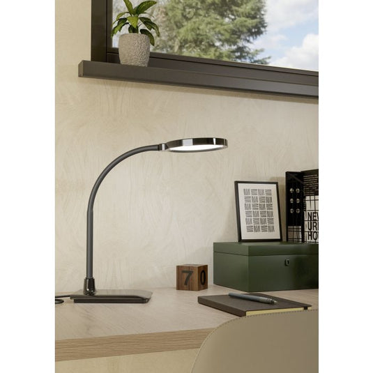Candeeiro de mesa LED com braço flexível e luz ajustável LAURO EGLO